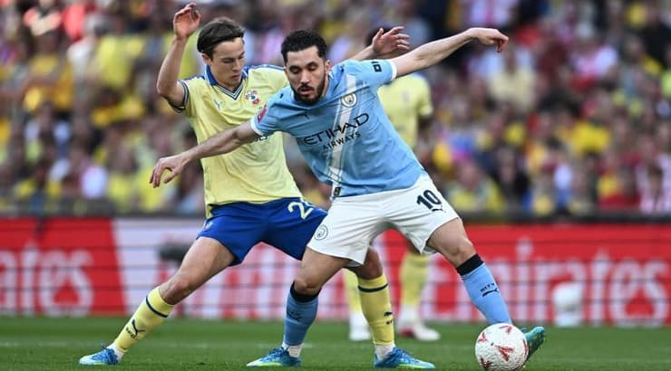 ריאן שרקי במאבק