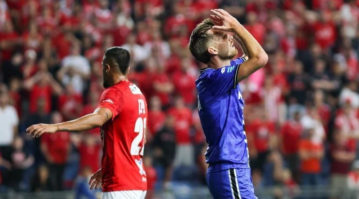 מארק קוסטה מאוכזב