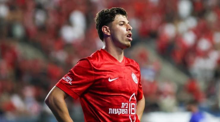 סתיו טוריאל, פגע רק במשקוף