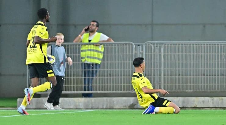 באסם זערורה חוגג