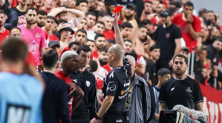 האדום לשאנדה סילבה