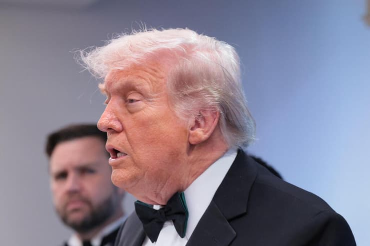 טראמפ במסיבת עיתונאים לאחר הירי בבית הלבן