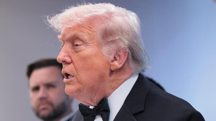 טראמפ במסיבת עיתונאים לאחר הירי בבית הלבן