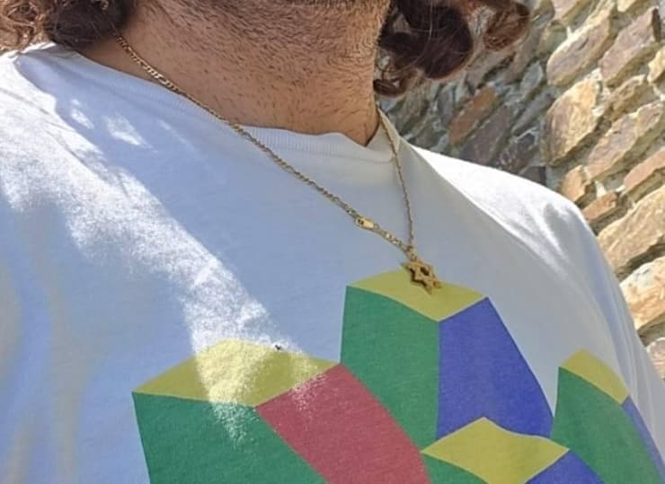 השרשרת שנתלשה מצווארו של דיוויד