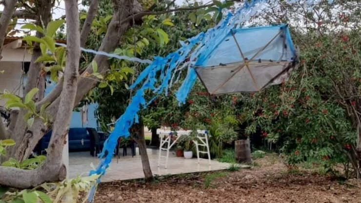 עפיפון מעזה אותר בקיבוץ נחל עוז