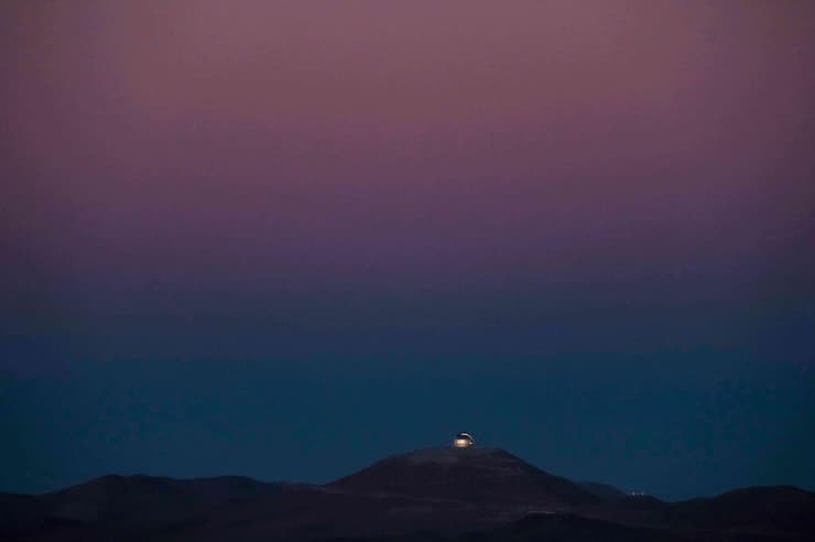 הטלסקופ הגדול במיוחד בקו האופק של מדבר אטקמה בצ'ילה