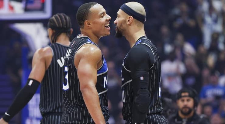 שחקני אורלנדו מאושרים