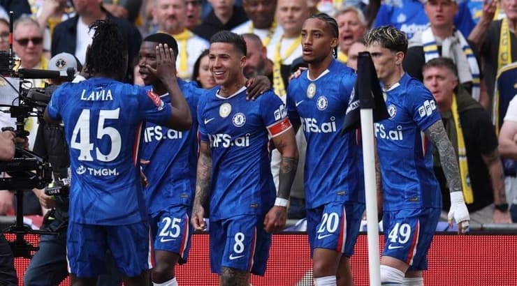 חיוכים בצ'לסי