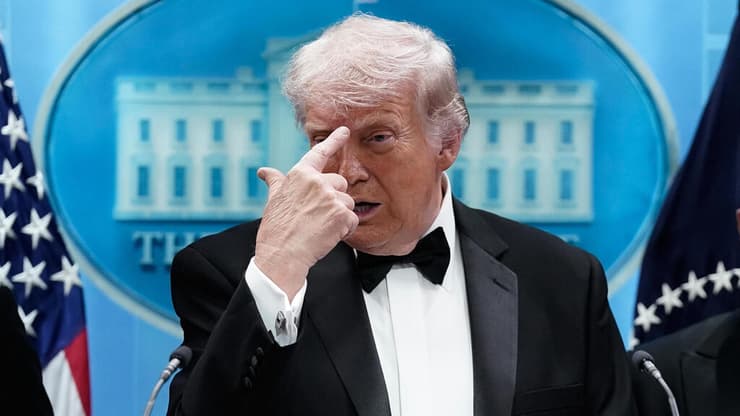 טראמפ במסיבת עיתונאים לאחר הירי בבית הלבן