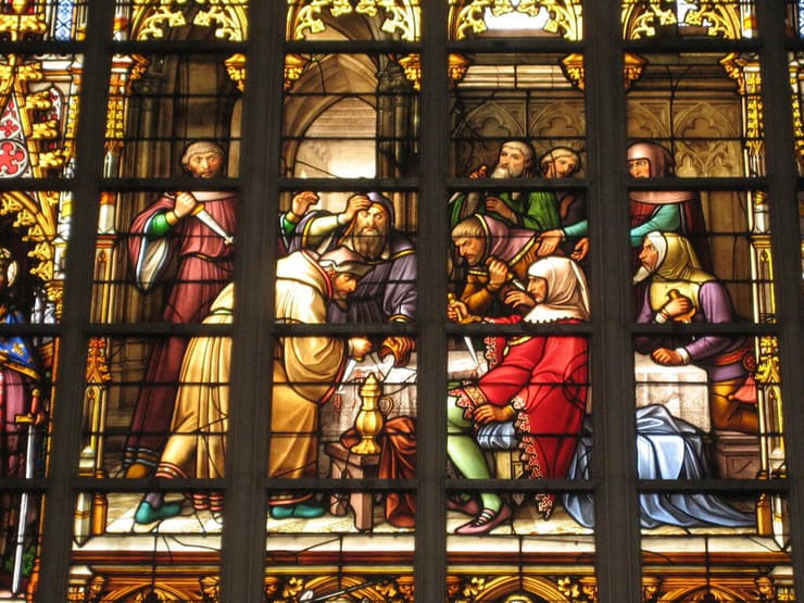 הוויטראז' המתאר יהודים מחללים את לחם הקודש בקתדרלת סנט מישל וסנט גודולה בבריסל