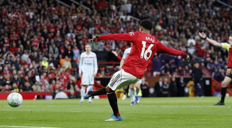 אמאד דיאלו מנסה לכבוש