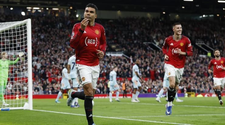 קאסמירו רץ לחגוג