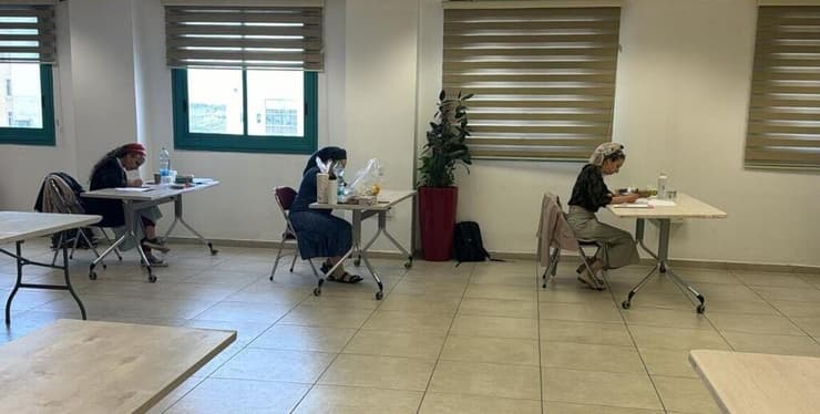רות עגיב, רחל צבאן ויערה וידמן סמואל נבחנות