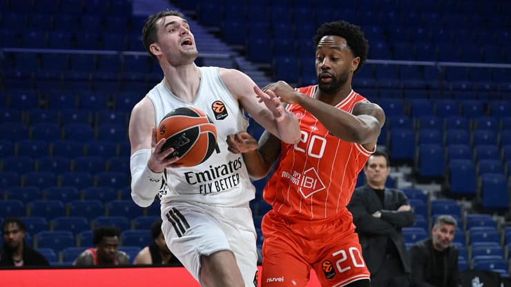 מריו הזוניה מול ליוואי רנדולף