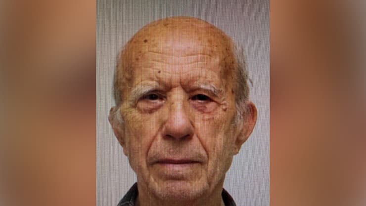 יוון יורה בן 89 פתח ב אש ירי סניף ביטוח לאומי בניין בית משפט אתונה