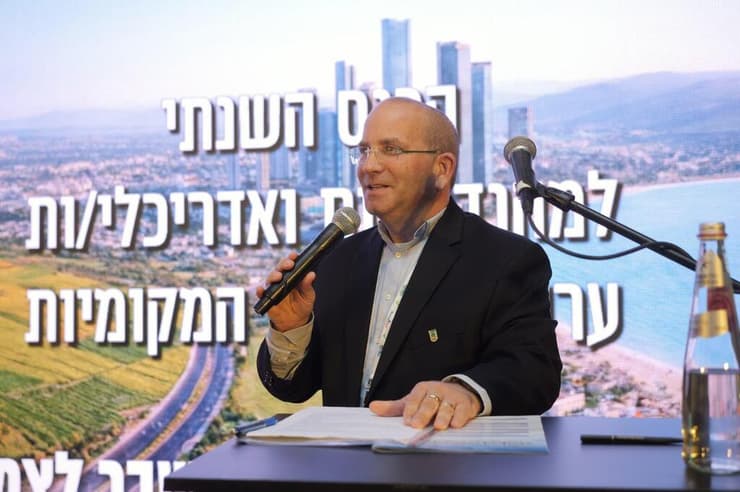 אדריכל גיא דוננפלד, מהנדס עיריית בית שמש, בכנס איגוד מהנדסי הערים באילת