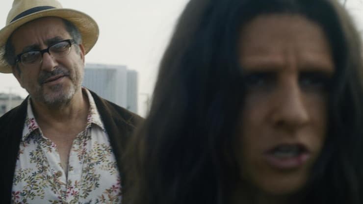 מתוך "חיים ללא כיסוי"