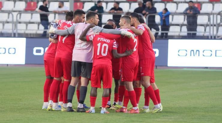 שחקני בני סכנין בשיחה אחרונה