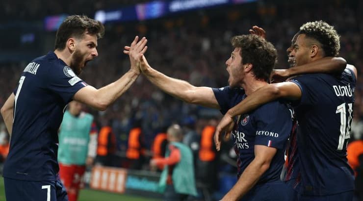 שחקני פאריס סן ז'רמן חוגגים