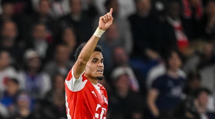 לואיס דיאס חוגג