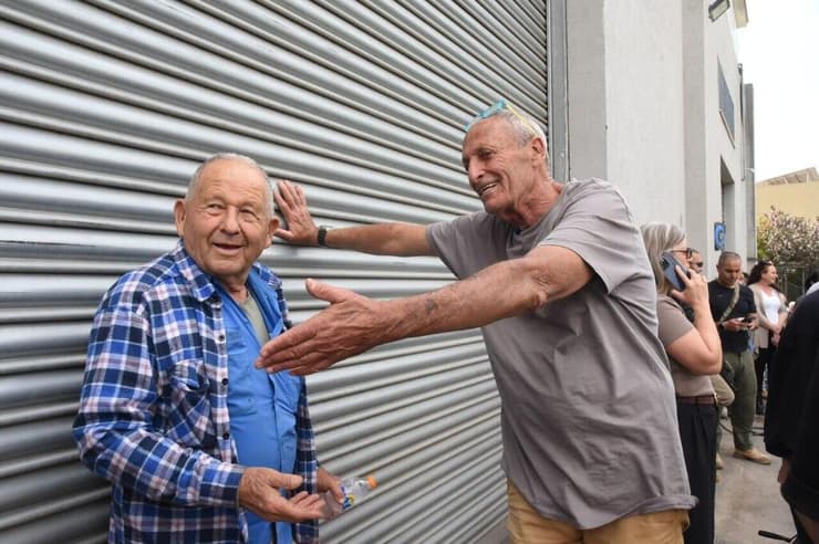 מפגן תמיכה והצהרה על המשך המאבק בפרוטקשן