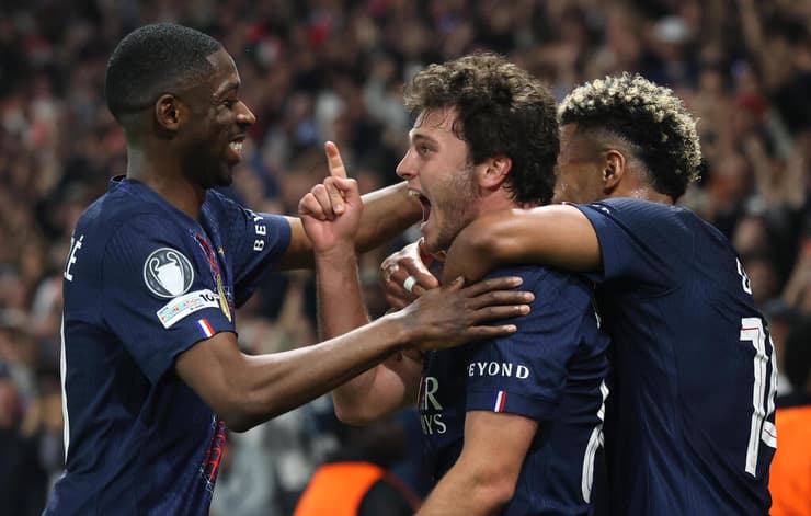 נבש ושחקני פ.ס.ז' בטירוף