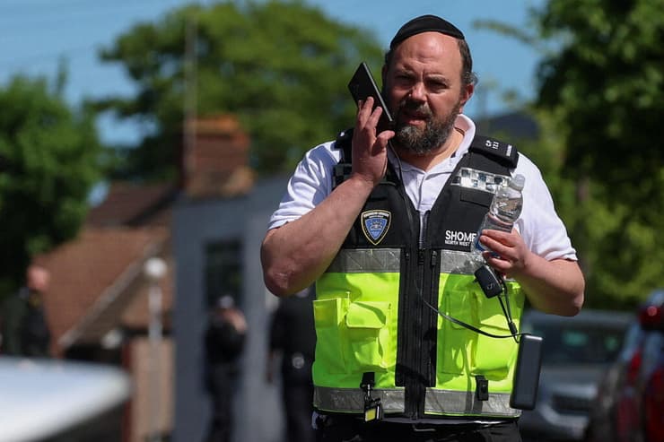 זירת דקירה פיגוע לונדון בריטניה נגד הקהילה היהודית יהודים בשכונת גולדרס גרין