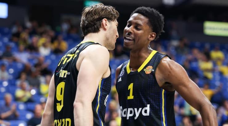 ג'יילן הורד ורומן סורקין מבסוטים