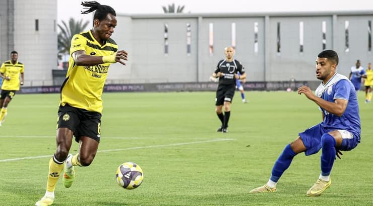 בקארי קונאטה