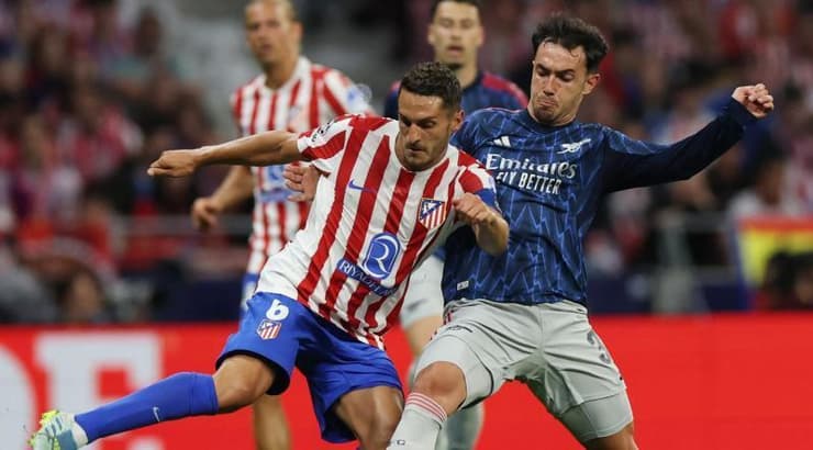 קוקה וזובימנדי במאבק על הכדור