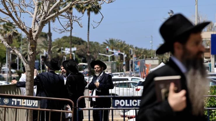 החשודים בפריצה לביתו של תא"ל יובל יאמין מובאים להארכת מעצר