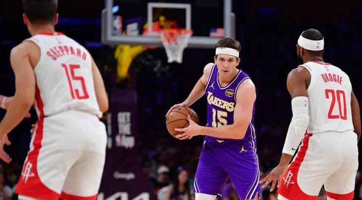 אוסטין ריבס