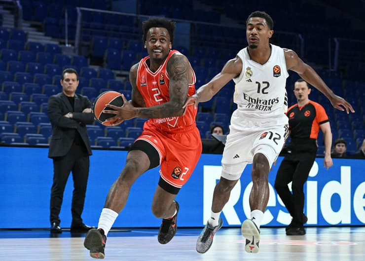 ריאל מדריד תיאו מלדון מול הפועל ת"א אנטוניו בלייקני 