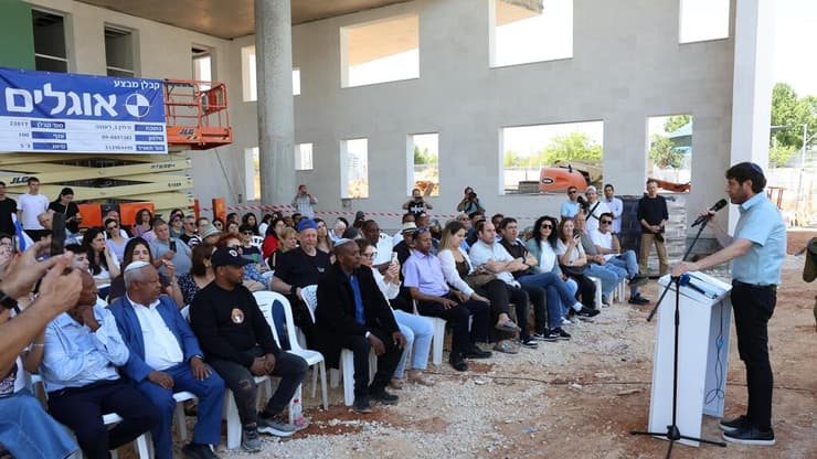 טקס הנחת אבן פינה להיכל ספורט על שם ימנו בנימין זלקה בפתח תקווה