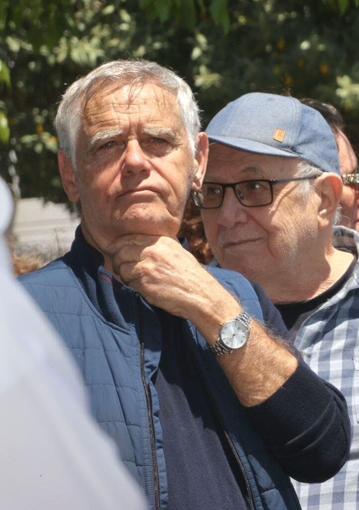 אפרים סידון מתוך לווייתו של יאיר גרבוז