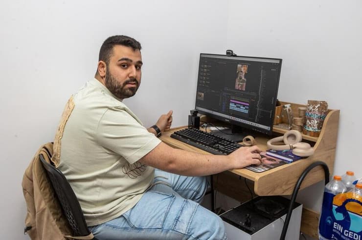 "פחדתי להיפרד מההורים". ים, שמרגיש לגמרי בבית