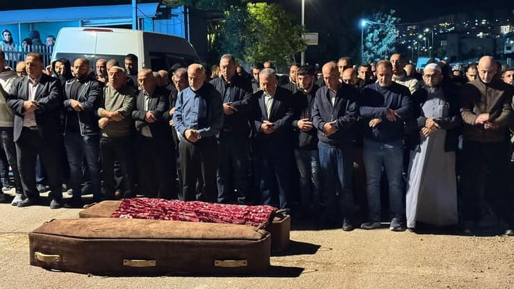הלוויית ההרוגות בכפר מנדא