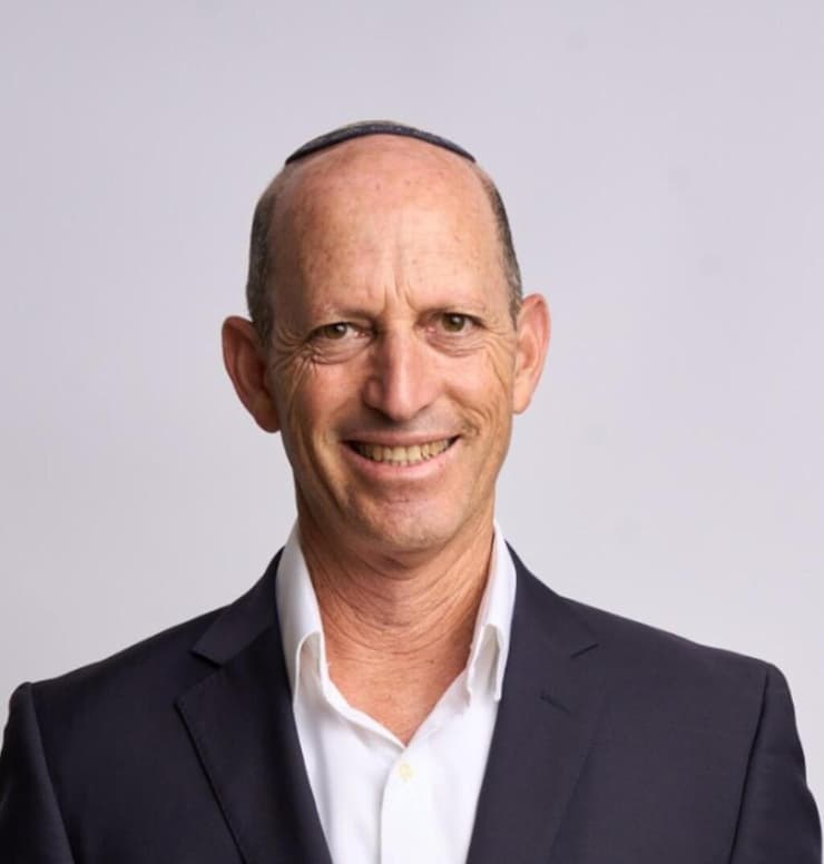 יחיעם שפירא, מלווה משפחות מטעם העמותה