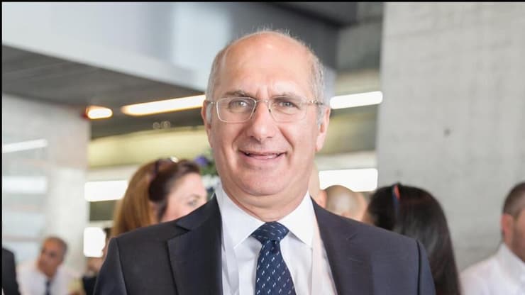 נציבי שירות המדינה, היוצא דניאל הרשקוביץ (מימין) והנכנס דורון כהן