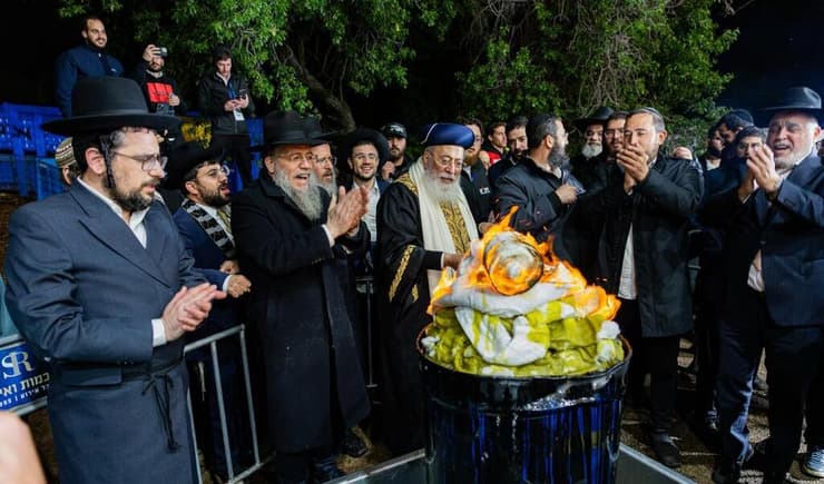 הדלקת עדות המזרח במירון (צילום: חיים טויטו) הדלקת עדות המזרח במירון
