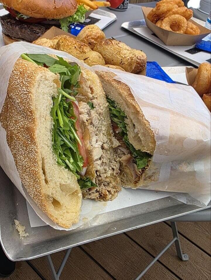 בוטש
