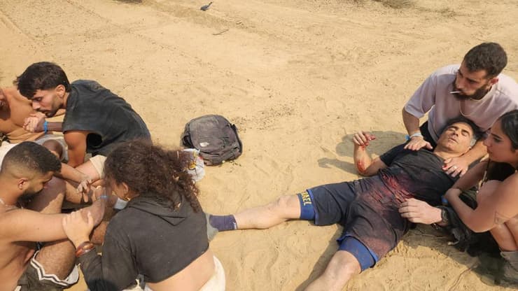 שבו פצוע ב-7 באוקטובר, יחד עם חבר'ה שנמלטו מהנובה שרון שבו ב-7 באוקטובר