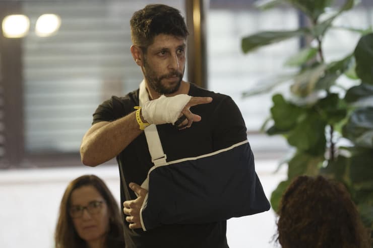 עידן עמדי (צילום: Leo Correa/AP) עידן עמדי