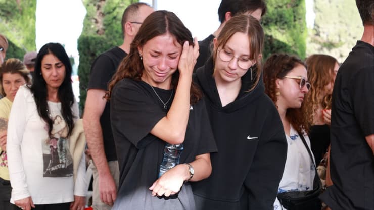 הלווית אלכסנדר גלובינוב בבית העלמין הצבאי סגולה