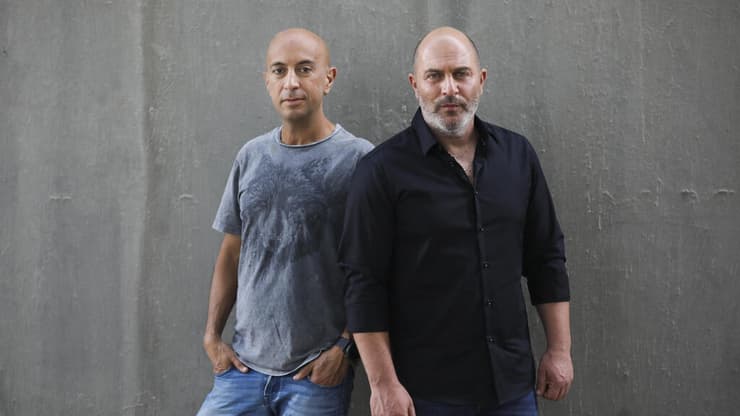 ליאור רז ואבי יששכרוף (צילום: Oded Balilty/AP) ליאור רז ואבי יששכרוף