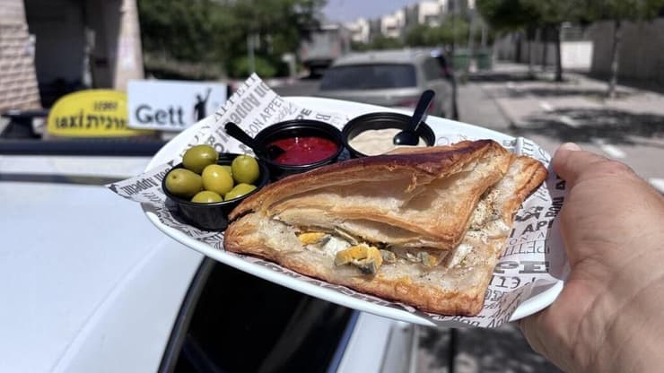 המונה טועם בורקס מרציאנו