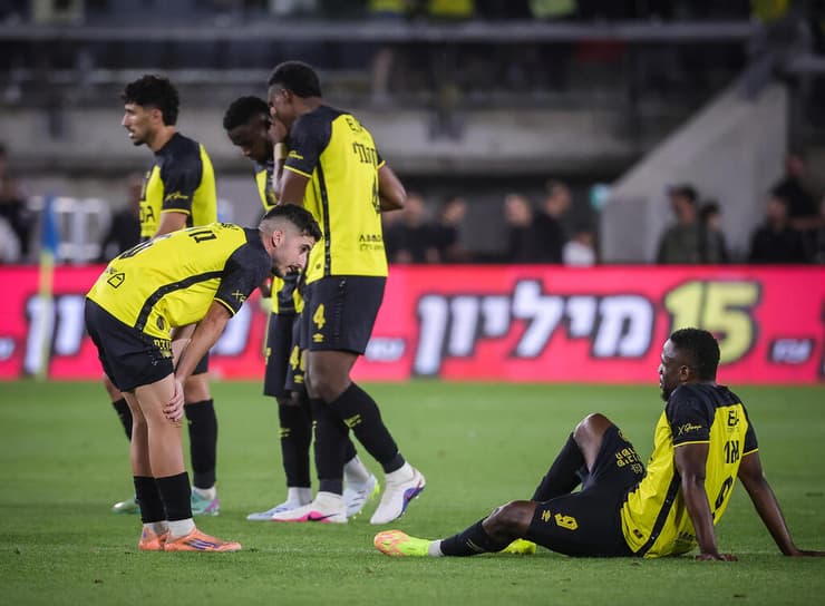 שחקני בית"ר ירושלים מאוכזבים