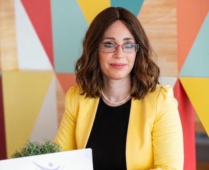 רחל ליכטנשטיין, מנכ"לית המרכז לנפגעי כתות