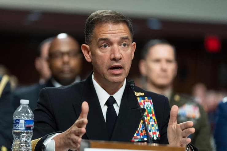 אדמירל בראד קופר מפקד CENTCOM סנטקום פיקוד המרכז של צבא ארה"ב בשימוע בסנאט
