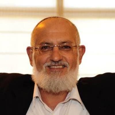 הרב יצחק קקון, מכהן כראש המועצה הדתית במשך יותר מ-20 שנה